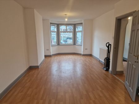 3 Bed Terraced House, Redesdale Avenue, CV6 - Photo 4