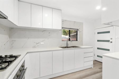 Classic Charm - Photo 5