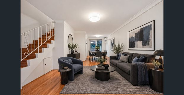 2 Bedroom, Renovated Townhouse - Photo 1