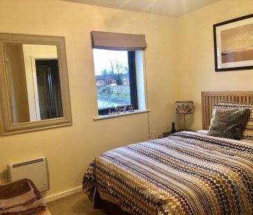 The Decks, Runcorn, Cheshire, WA7 - Photo 2