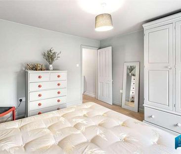 Harwoods Yard, Winchmore Hill, London, N21 - Photo 6