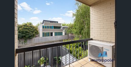 REFURBISHED APARTMENT IN LEAFY GLEN IRIS - Photo 5