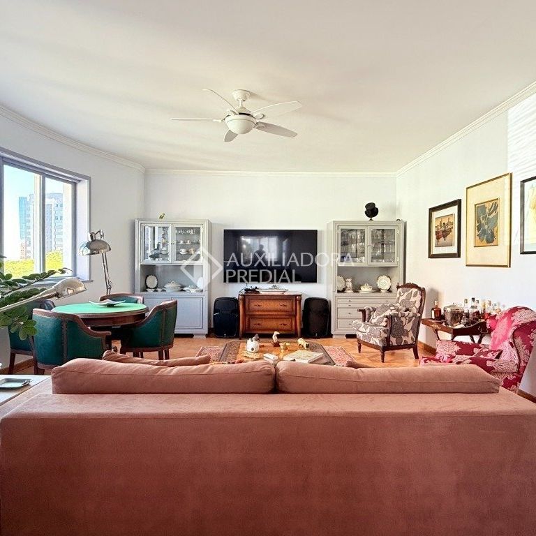 Apartamento com 4 quartos e 269m² para alugar em Independência, Porto Alegre. - Photo 1