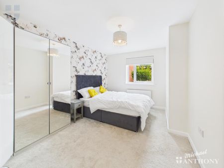 2 bedroom ground floor flat to rent - Photo 2