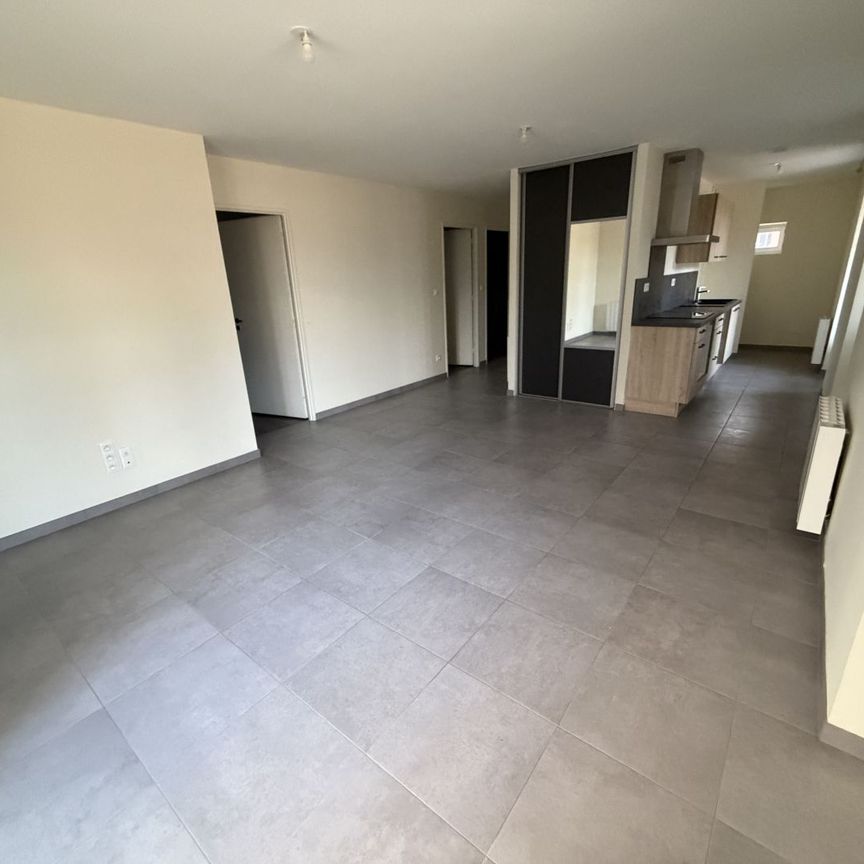 Location Appartement 4 pièces 72m² PONT DE VAUX 01190 - Photo 1