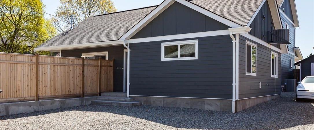 Carriage House, 2 bed, 1 bath: Knox Mountain – June 15 - Photo 1