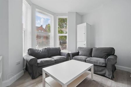 Apt 1, 37 Wellington Park, Lisburn Road, Belfast, BT9 6DN - Photo 2