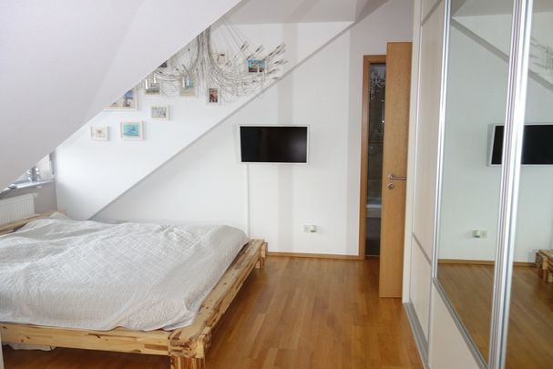 Moderne 3 ZKB-Dachgeschosswohnung mit 2 Balkonen in Top Lage von Eltville am Rhe ... - Photo 1