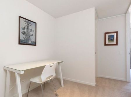 East Perth - Photo 5