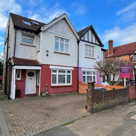 1 bedroom in a flat share to rent - Photo 4