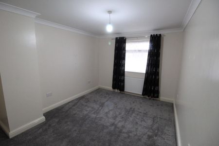 3 bedroom House To Let - Photo 4
