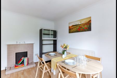 2 Bed Flat, St. Paul's Drive, E15 - Photo 3