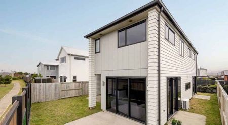 Almost New - Photo 4