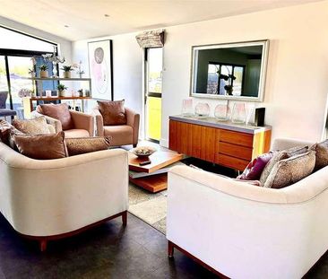 Maidenhead Road, Windsor, SL4 - Photo 1