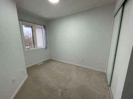 For Lease - 689 Four Winds Way Unit# 28, Mississauga, Ontario - Photo 4