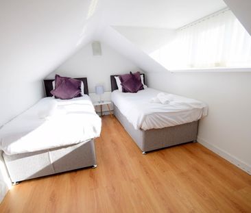 13 Ballygowan Road, BT57LH, Belfast - Photo 5