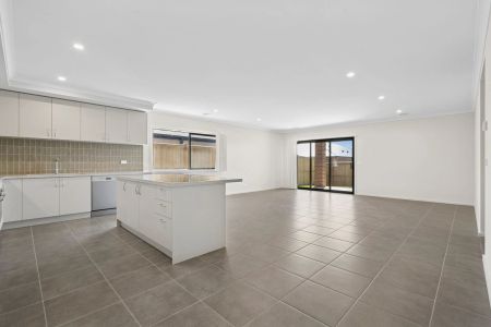 Exceptional Space, Comfort & Location - Photo 2