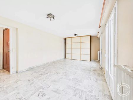 Location Appartement 2 pièces 48m² NICE 06300 - Photo 3