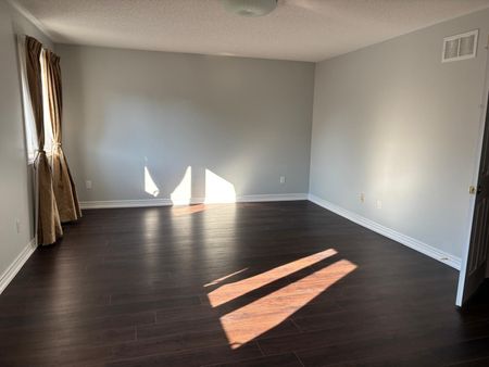 For Lease - 468 Grant Way, Milton, Ontario - Photo 2