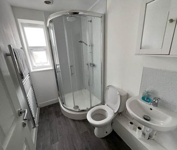 1 bedroom flat to rent - Photo 6