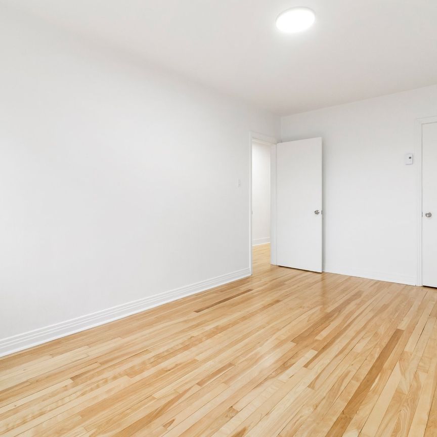 10464 Av. Plaza - Photo 1