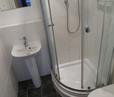 Oldham Road, SOWERBY BRIDGE - Photo 6