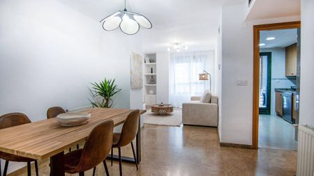 2 room luxury Flat for rent in Valencia - Photo 3