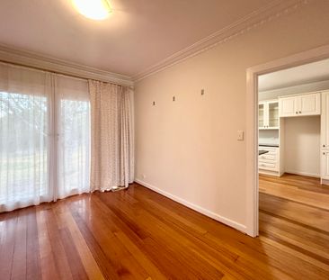 10 Keltie Street, Glen Iris VIC 3146 - House For Rent | Domain - Photo 2