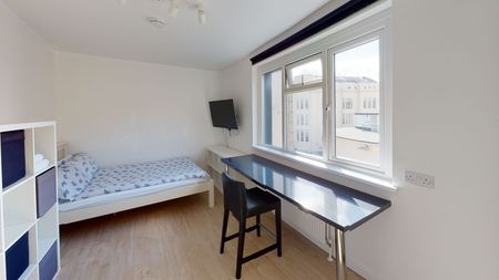 2 Castle Gate, NG1 7AS, NOTTINGHAM - Photo 2