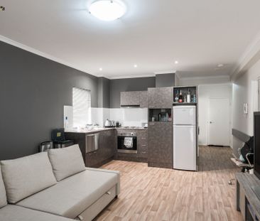 Walk to the City!!!!!!!! @ $700 Per Week - Photo 1