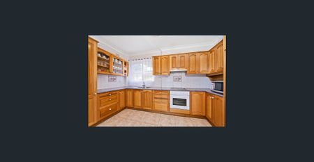 Exceptional Apartment in a Prime Ashfield Location! - Photo 4