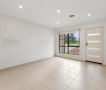 Beautiful Family Terrace Home! - Photo 5