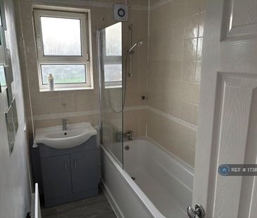 3 bedroom maisonette to rent - Photo 5