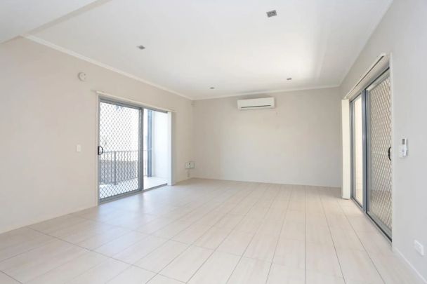 Unit 3/38 Brassey Street, - Photo 1