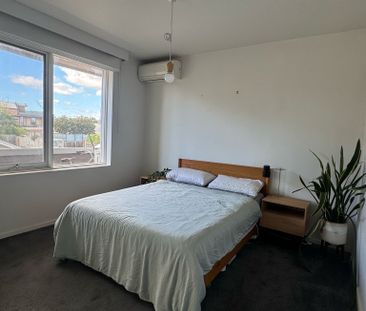 3/107 Grosvenor Street, Balaclava VIC 3183 - Apartment For Rent | D... - Photo 5