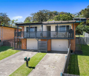 Coastal Living with Ocean Views: Spacious Unit for Rent in Burleigh... - Photo 3