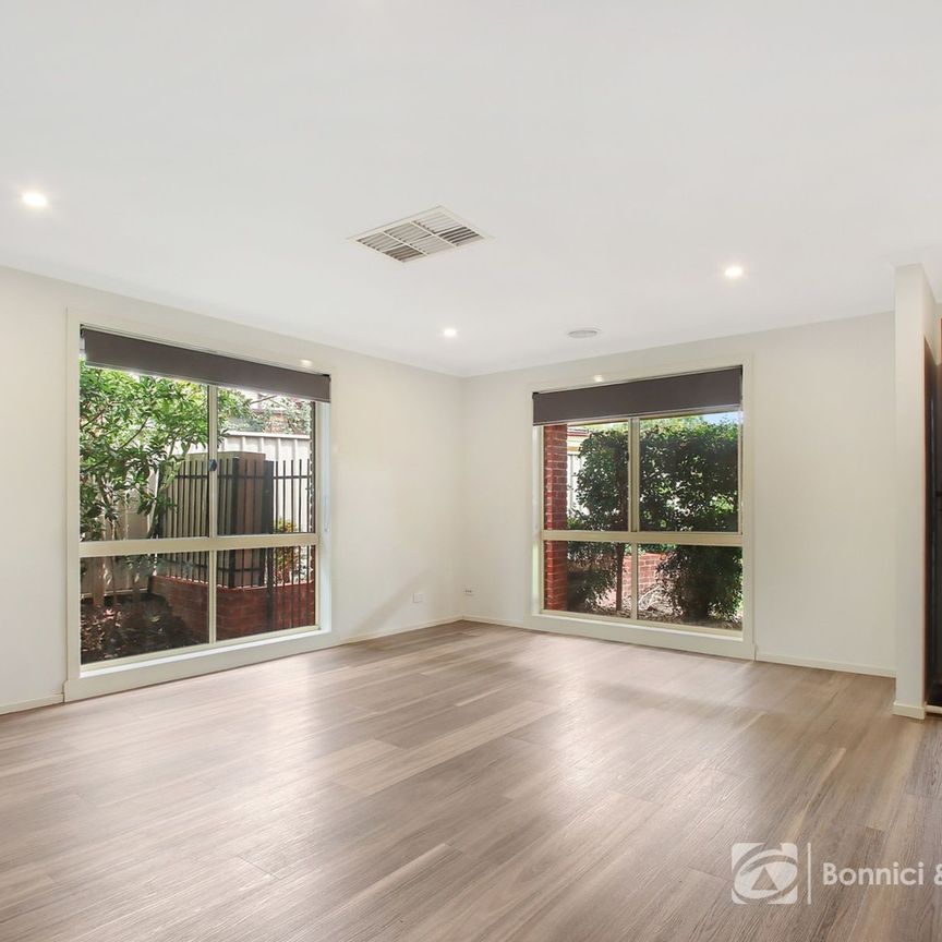 FAMILY HOME IN WELL ESTABLISHED SOUGHT AFTER AREA - Photo 1