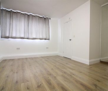 Humber Way, Slough - Photo 3