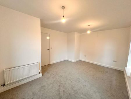 2 bedroom semi-detached house to rent - Photo 2