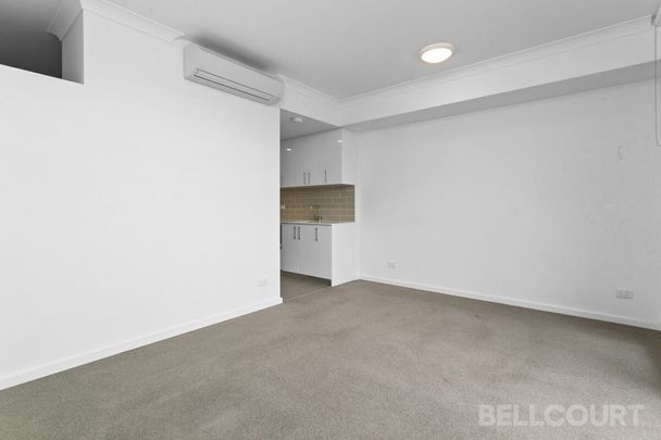 Modern 1x1 Studio Apartment! - Photo 1