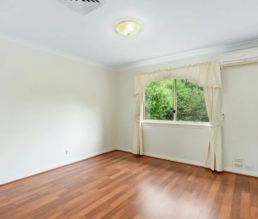 SPACIOUS EXECUTIVE HOME IN EXCLUSIVE CUL-DE-SAC - Photo 6