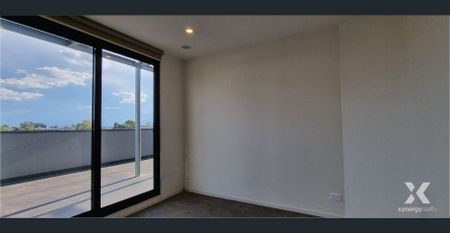 Stylish 2-bedroom Apartment in the Heart of Ringwood! - Photo 2