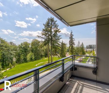 Condo in North Vancouver, BC - Photo 5