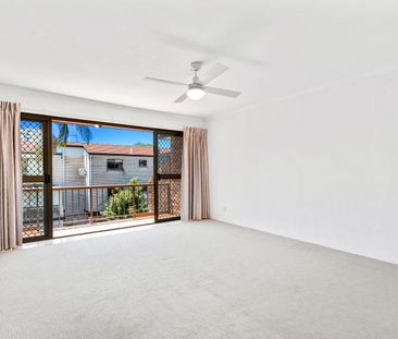 2 Bedroom Unit in Labrador – Great Location with Private Balcony & ... - Photo 1