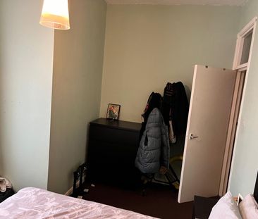 Room in a Shared Flat, Craven Park, NW10 - Photo 5