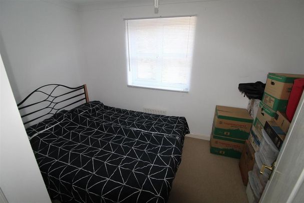 2 bedroom end of terrace house to rent - Photo 1