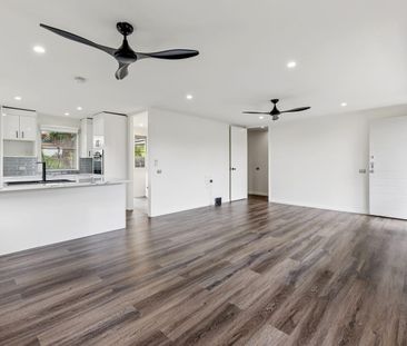 Renovated 3 Bedroom Home with Yard! - Photo 2