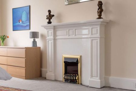 3 bedroom flat to rent - Photo 3