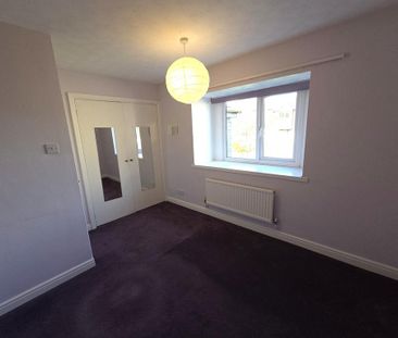 4 bedroom detached house to rent - Photo 2