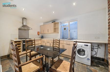 3 bedroom terraced house to rent - Photo 5